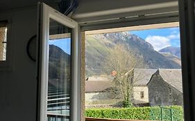 Bielle, Pyrenees Atlantiques 64260, Appartement Neuf 38M2 4 Pers Avec Piscine